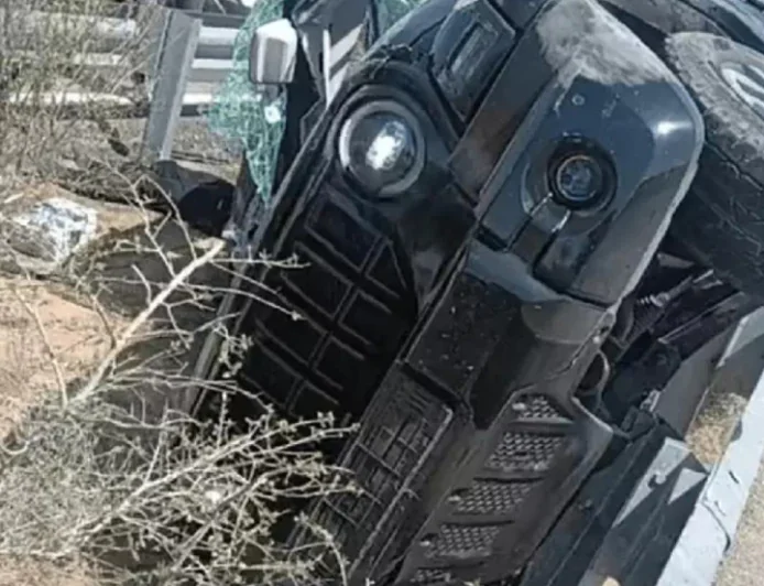 टायर फटने से बेकाबू हुई थार एक्सप्रेसवे पर पलटी, 2 युवकों की मौत; सनरूफ से उछलकर बाहर गिरे