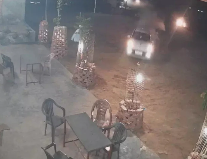 तेज रफ्तार का कहर: सादुलपुर में कार होटल में घुसी, CCTV में कैद हुआ हादसा, आरोपी मौके से फरार