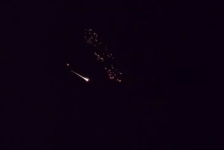 ईरान ने इजराइल पर क्लस्टर बम वाली बैलिस्टिक मिसाइलें दागीं; बहरीन की BAPCO तेल रिफाइनरी पर हमला, युद्ध का सातवां दिन