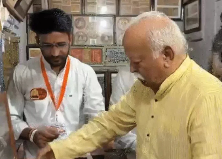 RSS सरसंघचालक डॉ. मोहन भागवत जैसलमेर चादर महोत्सव में पहुंचे: ऑटो रिक्शा से सोनार किले में प्रवेश, पार्श्वनाथ जैन मंदिर में दर्शन-पूजन