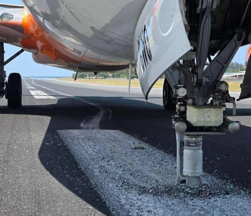 बाल-बाल बचे यात्री: फुकेट एयरपोर्ट पर एयर इंडिया एक्सप्रेस विमान की 'हार्ड लैंडिंग', तकनीकी खराबी के बाद मचा हड़कंप