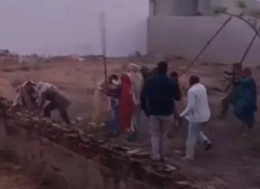 झुंझुनूं के खांदवा गांव में प्लॉट विवाद में खूनी संघर्ष: लाठी-डंडों से जमकर मारपीट, दोनों पक्षों के 5 लोग घायल, 2013 से चल रहा है मामला