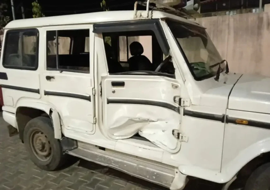 झुंझुनूं में हिस्ट्रीशीटर रोहित महला ने पुलिस गाड़ियों को मारी टक्कर: 8 किमी तक चला पीछा, एएसआई समेत 4 जवान घायल, एयरबैग खुले, गाड़ियां पिचक गईं