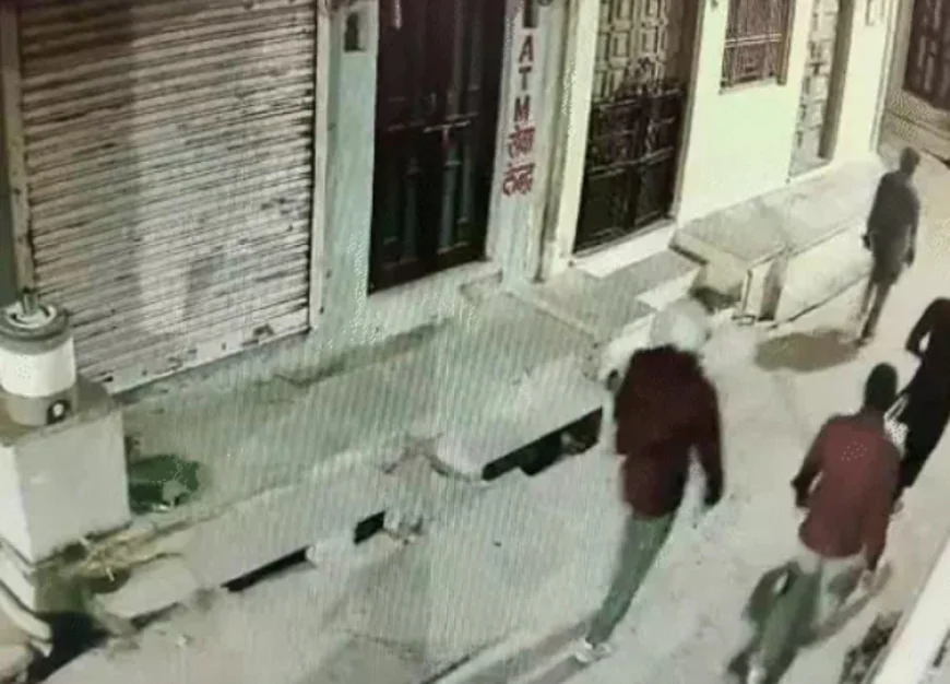 थाने से महज 150 मीटर दूर ज्वेलरी शॉप में 1.80 करोड़ की बड़ी चोरी: 6-7 नकाबपोश बदमाशों ने 2-3 घंटे रेकी की, 100 किलो चांदी और 200 ग्राम सोना कट्टों में भरकर उड़ा लिया