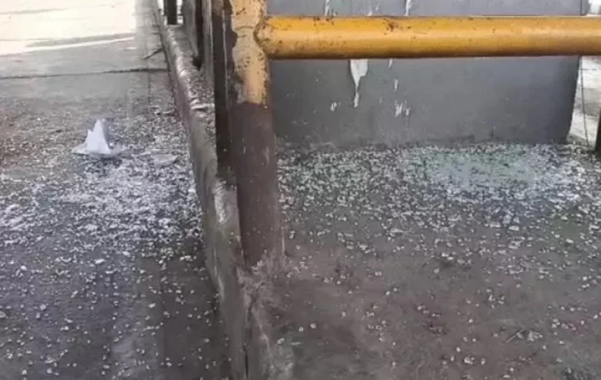 टोंक के पलाई टोल प्लाजा पर बदमाशों का हमला: 3-4 कारों में आए 10-12 गुंडों ने लाठियों से की जमकर तोड़फोड़, कर्मचारी भागकर बचाई जान; CCTV में कैद हुई पूरी वारदात, 5 लाख का नुकसान