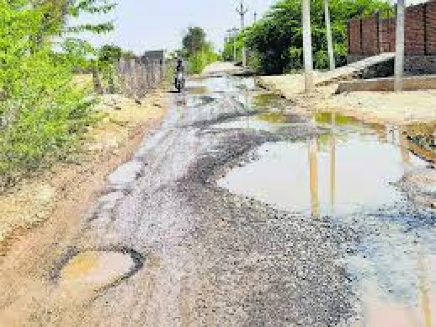 बाड़मेर नगर परिषद कंगाल: दावों के 'महल' गिरे, 20 करोड़ का बजट फाइलों में दफन; क्या सिर्फ नेताओं की गलियां चमकेंगी?