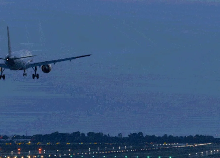 30 हजार फीट की ऊंचाई पर प्लेन में मौत का खौफ: नशे में तीन युवकों ने मचाया हंगामा, राजस्थान कैडर के IPS पंकज चौधरी ने संभाली कमान