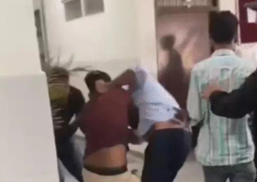 दौसा जिला अस्पताल में दर्द से तड़पते मरीज को स्टाफ ने जमकर पीटा: घसीटते हुए कमरे में बंद कर मारपीट, वीडियो वायरल