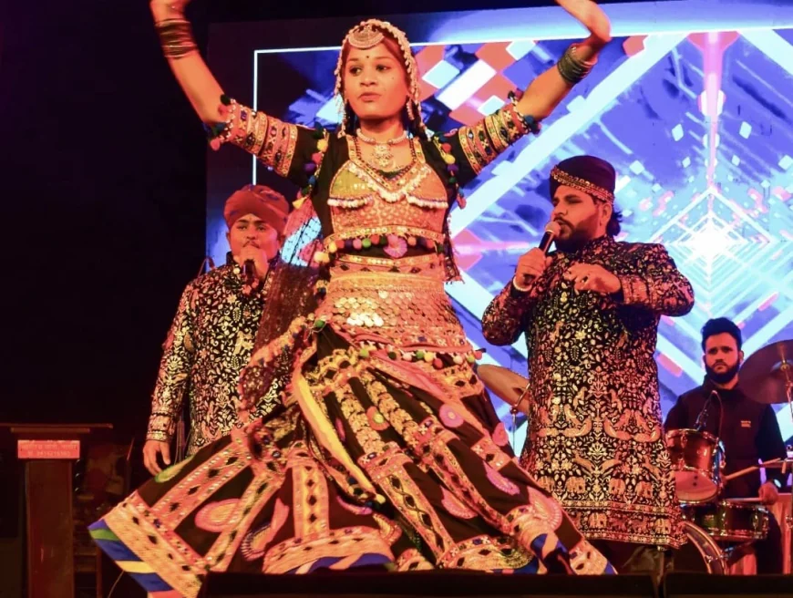 कालबेलिया डांसर बहनों को तेज रफ्तार वैन ने मारी टक्कर, एक की मौके पर मौत; युवती को 20 फीट तक घसीटा, दीवार और गाड़ी के बीच फंस गई