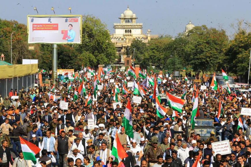 यूजीसी बिल के विरोध में करणी सेना का जयपुर में प्रदर्शन, सांसद राव राजेंद्र सिंह के आवास के बाहर नारेबाजी