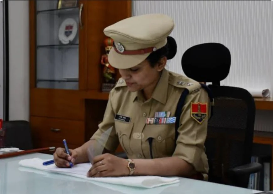 जोधपुर ग्रामीण की नई SP पीडी नित्या का अनोखा अंदाज़: गार्ड ऑफ ऑनर के दौरान परंपरा से अलग खड़ी होकर दिया बराबरी का संदेश