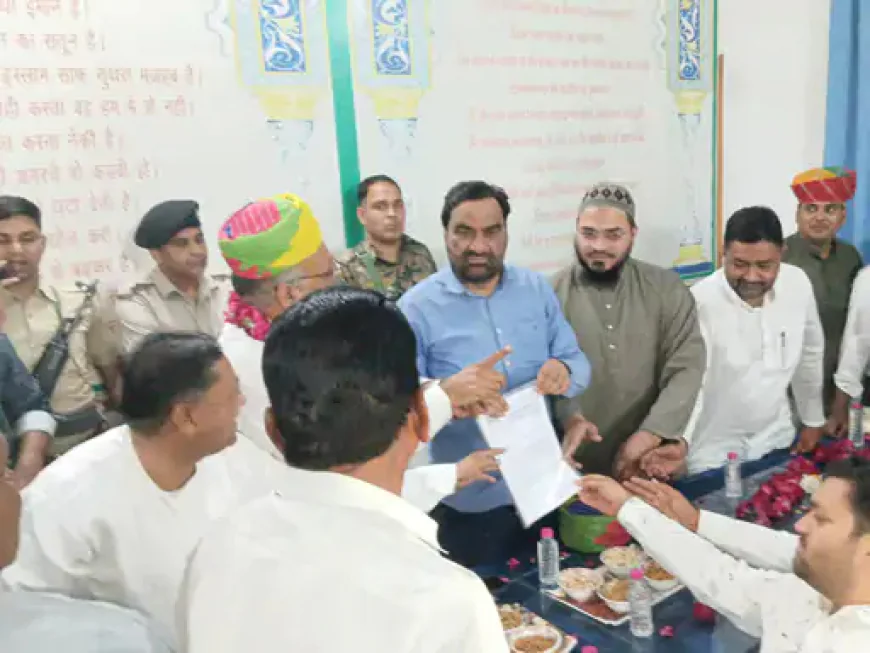 मकराना दौरे पर हनुमान बेनीवाल का डबल अटैक: 1.15 करोड़ के विकास कार्यों की घोषणा, मंच से नरेंद्र मोदी पर साधा निशाना