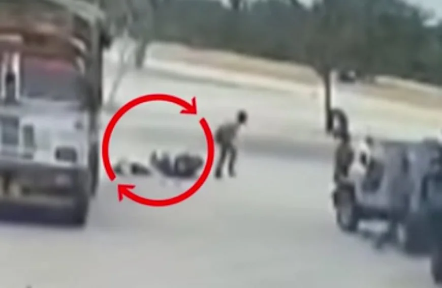 ट्रक की टक्कर से डिस्कॉम कर्मचारी की मौत, साथी गंभीर घायल; मीटर लगाने जा रहे थे