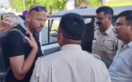 भारत-पाक बॉर्डर के पास खाजूवाला में डेनमार्क का युवक पकड़ा गया: सवालों के जवाब देने के बाद थाने में रोने लगा, 7 महीने पहले टूरिस्ट वीजा पर आया था