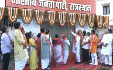 भजनलाल शर्मा ने BJP स्थापना दिवस पर फहराया झंडा, प्रदेश कार्यालय में CM के लिए उद्घाटन किया कमरा नंबर 5