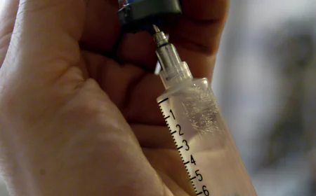 क्या एक ‘गुप्त इंजेक्शन’ के जरिए चुपचाप चल रहा था करोड़ों का बड़ा खेल… और मरीजों को इसकी भनक तक नहीं लगी? क्या भरोसे के नाम पर कहीं उनकी सेहत से खिलवाड़ तो नहीं हो रहा था?