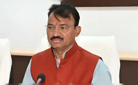 क्या योजनाओं के नाम पर चल रही है सियासत…...या कुछ और ही है असल कहानी?