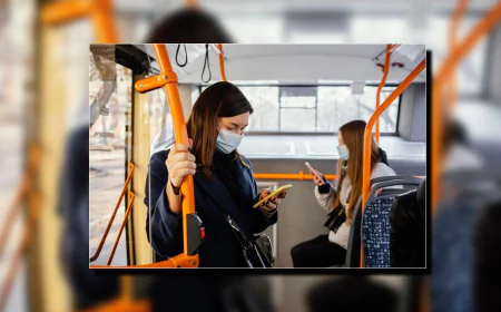 भीड़, बसें और ‘गलती से हुआ’ बहाना: क्या पब्लिक ट्रांसपोर्ट में महिलाएं सच में सुरक्षित हैं?
