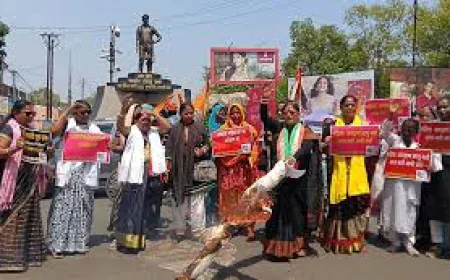 श्रीगंगानगर में महिला आरक्षण को लेकर महिला कांग्रेस का जोरदार प्रदर्शन, मोदी सरकार के खिलाफ फूंका पुतला