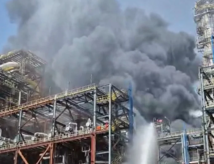 बालोतरा के पचपदरा रिफाइनरी में आग की घटना पर पूर्व मुख्यमंत्री अशोक गहलोत ने जताई चिंता !