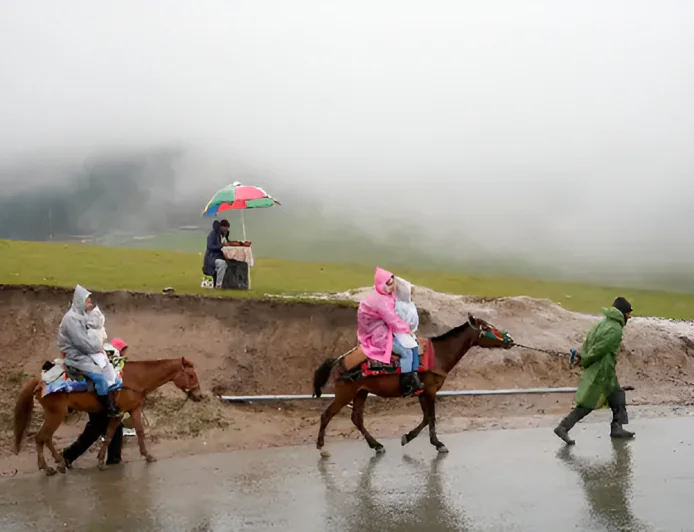 पहलगाम में 26 जिंदगियों के बाद भी क्यों नहीं खुली बैसरन घाटी? बरसी से पहले उठे ऐसे सवाल जिनका जवाब हर कोई जानना चाहता है