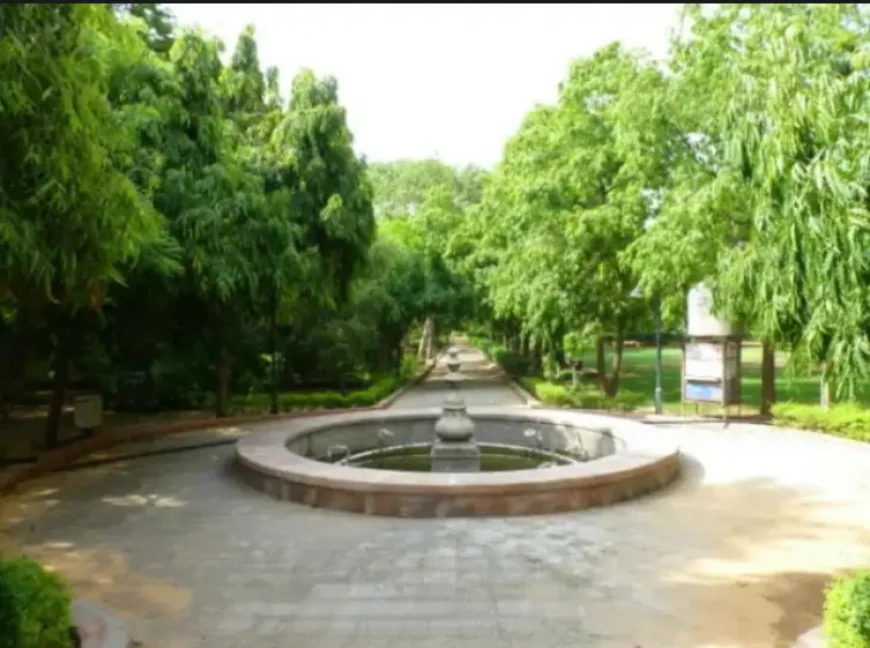 रामनिवास बाग से चुराए गए 90 लाख के चंदन के पेड़: CAG ने खोली सिस्टम की मिलीभगत, जिम्मेदार सिक्योरिटी कंपनी से नहीं हुई वसूली