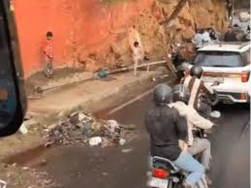 “जयपुर में तेज आंधी बनी जानलेवा: पोल गिरने से बाइक सवार की मौत, बुजुर्ग पर गिरी ग्रेनाइट पट्टी”