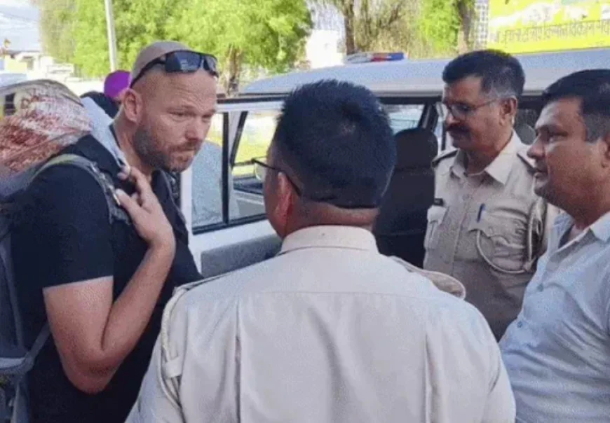 भारत-पाक बॉर्डर के पास खाजूवाला में डेनमार्क का युवक पकड़ा गया: सवालों के जवाब देने के बाद थाने में रोने लगा, 7 महीने पहले टूरिस्ट वीजा पर आया था