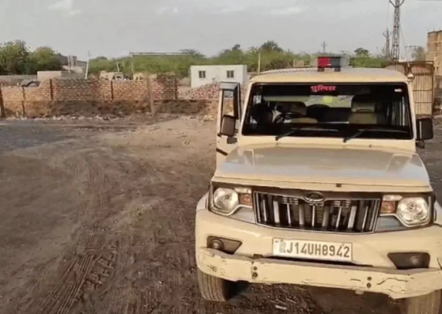 बाड़मेर में कांग्रेस कार्यालय की चारदीवारी निर्माण पर विवाद: नगर परिषद ने काम रुकवाया, सामान जब्त किया, बाद में गलतफहमी बताते हुए लौटाया