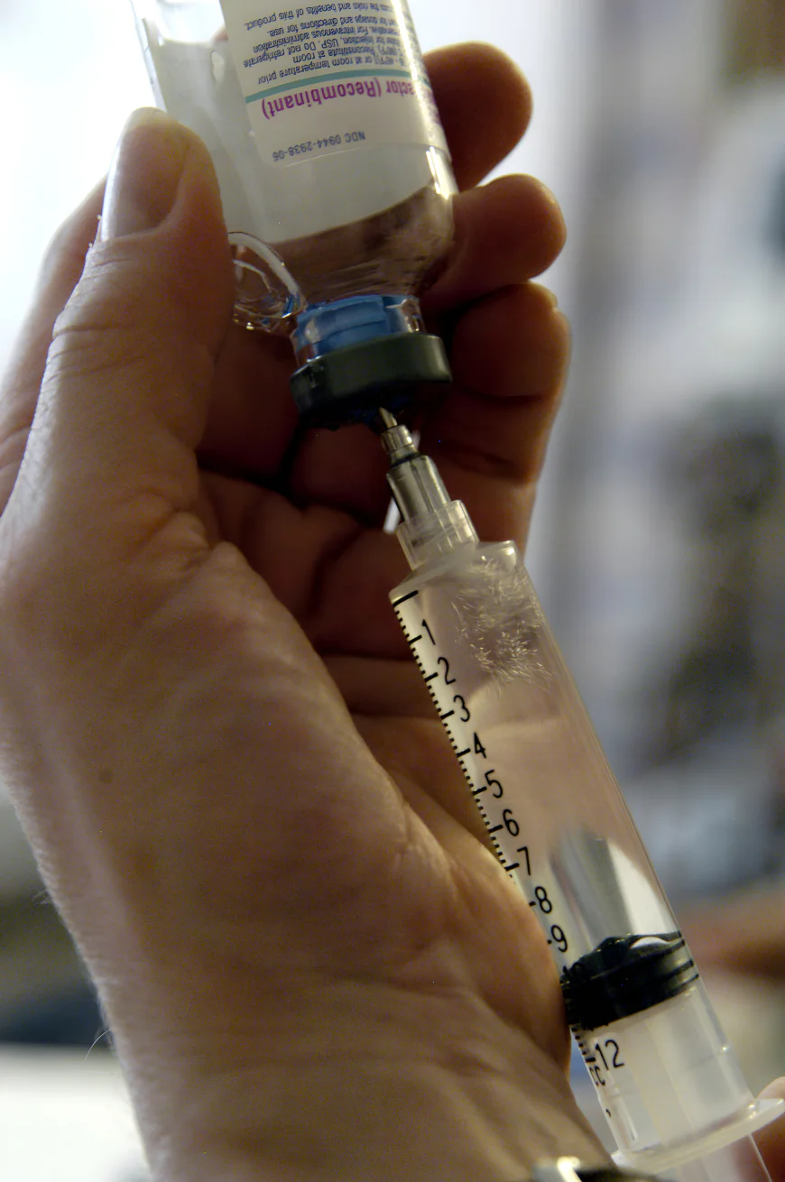 क्या एक ‘गुप्त इंजेक्शन’ के जरिए चुपचाप चल रहा था करोड़ों का बड़ा खेल… और मरीजों को इसकी भनक तक नहीं लगी? क्या भरोसे के नाम पर कहीं उनकी सेहत से खिलवाड़ तो नहीं हो रहा था?