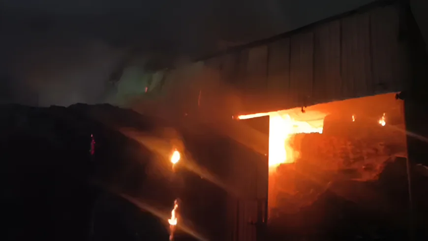 आधी रात की लपटों में छुपा सच… कुछ ही मिनटों में बदल गया सबकुछ, लेकिन आखिर हुआ क्या था?