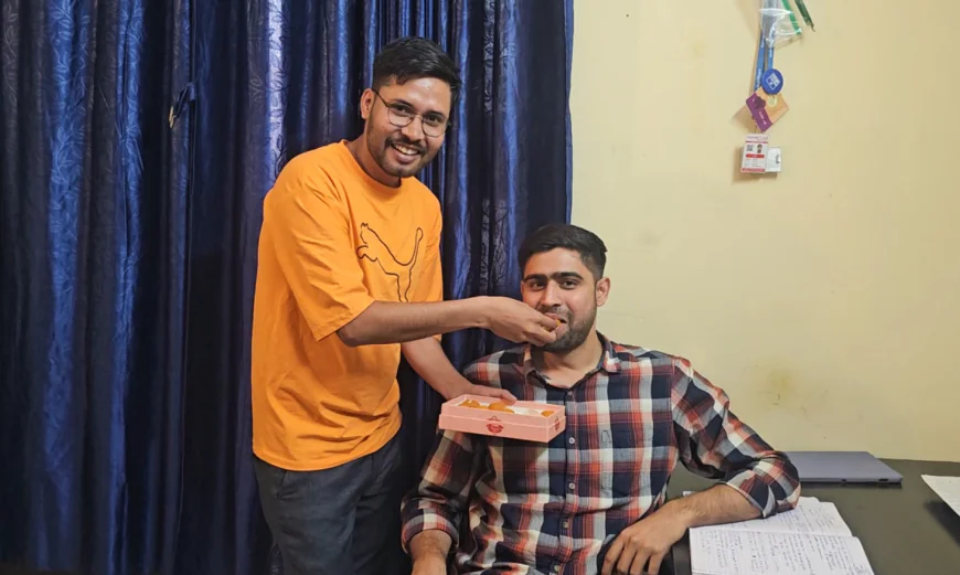 छोटे से गांव की गलियों से उठी एक खामोश कहानी… किसान के बेटे ने ऐसा कमाल किया कि रैंक सुनकर हर कोई रह गया हैरान!