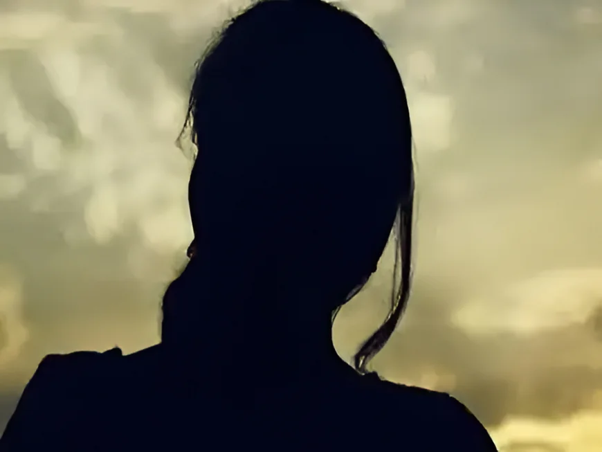 “दोपहर में घर से निकली… फिर जैसे गायब ही हो गई—कुछ दिन बाद छात्र भी लापता, आखिर क्या छिपा है इस सिलसिले के पीछे?”