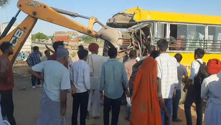 बाड़मेर में भीषण सड़क हादसा: 36 बच्चों से भरी स्कूल बस को ट्रक ने मारी टक्कर, 10 घायल—5 की हालत गंभीर