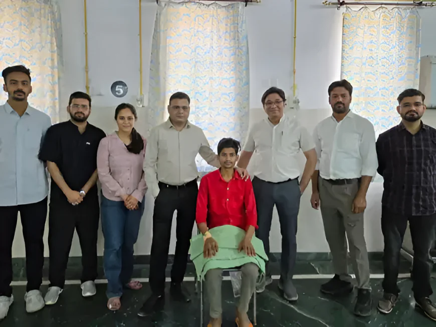 19 साल के युवक के पेट में छिपा था चौंकाने वाला राज: सर्जरी के बाद जो निकला, देखकर डॉक्टर भी रह गए हैरान—जानिए पूरी खबर