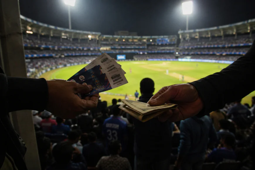 आईपीएल शुरू होते ही ऐसा क्या हुआ कि ब्लैक टिकटिंग को लेकर क्यों गरमा गया माहौल?