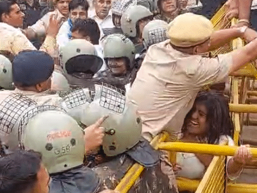 जयपुर की यूनिवर्सिटी में अचानक क्यों बढ़ा तनाव? NSUI vs ABVP टकराव के बीच पुलिस एक्शन—क्या है वजह