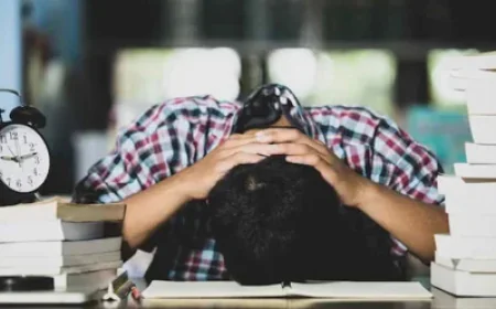 NEET 2026 रद्द होते ही छात्रों पर बढ़ा 30 हजार का अतिरिक्त खर्च, आर्थिक के साथ मानसिक तनाव भी बढ़ा
