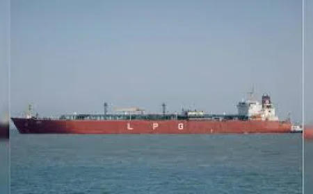 होर्मुज पार कर भारत पहुंचा एक और LPG टैंकर: 20 हजार टन गैस लेकर आया, जंग के बाद अब तक 15 जहाज सुरक्षित निकले