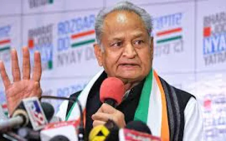 पीएम बनने के बाद नेता सिर्फ एक पार्टी का नहीं रहता, मोदी में अभी वो भावना नहीं: अशोक गहलोत