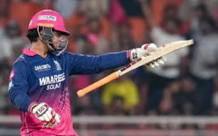 IPL में वैभव सूर्यवंशी का तूफान: 15 साल की उम्र में 600 रन पूरे, 16 गेंदों में ठोकी फिफ्टी; एक सीजन में 65 छक्के भी लगाए