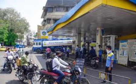पेट्रोल डीलर्स की हड़ताल टली: सरकार से बातचीत का रास्ता खुला, लेकिन क्या 15 दिन बाद फिर होगा बड़ा फैसला?