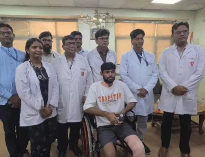 Ajmer : दिल की धड़कनें बंद, शरीर का सारा खून बह गया फिर भी मौत को मात देकर वापस आ गया युवक...
