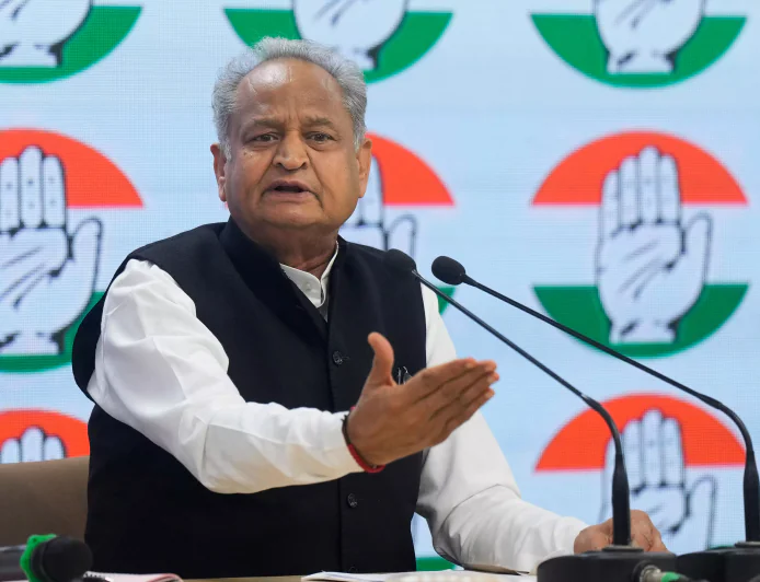 पेट्रोल-डीजल की बढ़ती कीमतों पर क्यों भड़के अशोक गहलोत? बोले- जनता को राहत देने के बजाय बोझ बढ़ाया गया