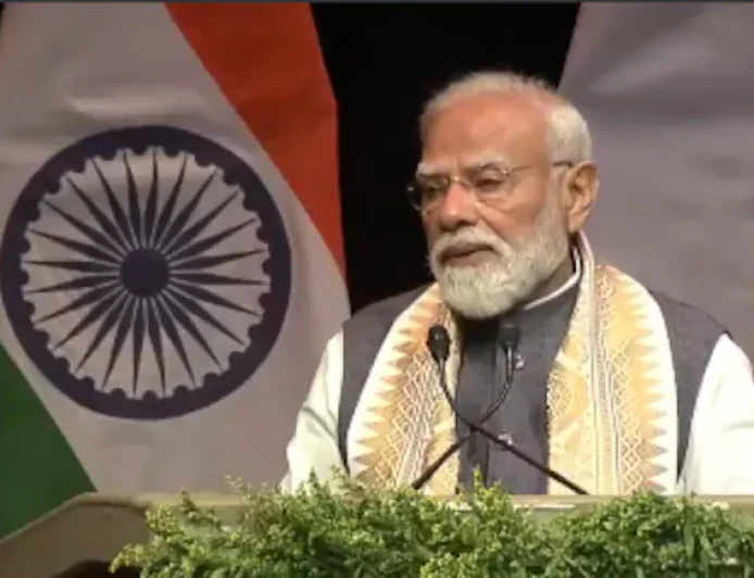 PM मोदी की दुनिया को चेतावनी: युद्ध और ऊर्जा संकट से फिर गरीबी में धंस सकती है दुनिया