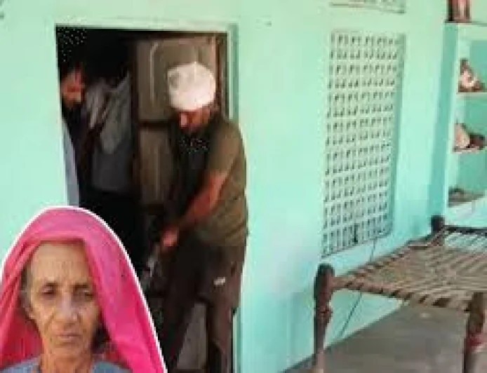 झुंझुनूं में मंदिर से लौट रही बुजुर्ग महिला की बेरहमी से हत्या, युवक ने जमीन पर सिर पटक-पटककर ली जान