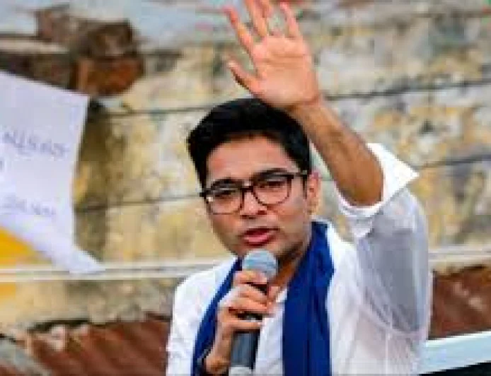 TMC सांसद अभिषेक बनर्जी पर हमला: कार्यकर्ताओं से मिलने पहुंचे थे, शर्ट फाड़ी, बोले- मुझे मारना चाहते थे