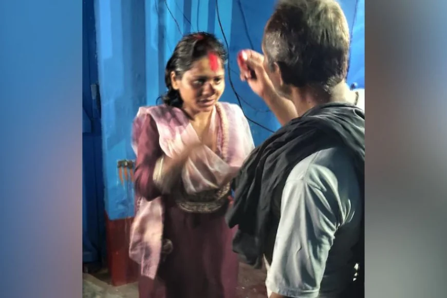 वायरल हुई अनोखी प्रेम कहानी, 60 साल के बुजुर्ग से 22 साल की लड़की ने रचाई शादी