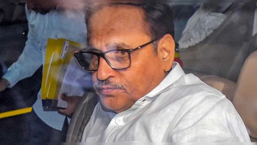 जेजेएम घोटाले में गिरफ्तारी से पहले पूर्व मंत्री महेश जोशी ने चढ़ाया शिव मंदिर में जल...कहा मै निर्दोष हूँ!
