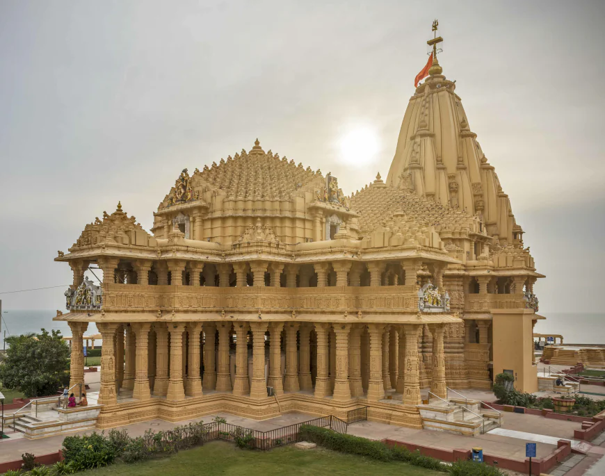 “सरकारी खजाने से सोमनाथ मंदिर निर्माण पर गांधी-नेहरू थे खिलाफ, उद्घाटन में क्यों नहीं गए; 75 साल पूरे होने पर PM मोदी पहुंचे”